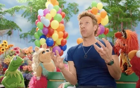 Chris Martin - người kiến tạo màn biểu diễn "đỉnh" nhất World Cup