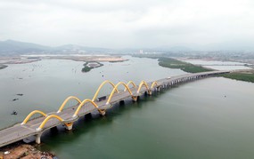 Kỳ họp không thường lệ thứ Nhất, Quốc hội khóa XVI: Quảng Ninh, Bắc Ninh cần chuyển mạnh sang quản trị đô thị hiện đại