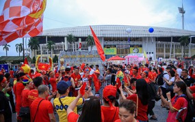 TRỰC TIẾP bóng đá Việt Nam vs Malaysia: Xuân Son dự bị, Quang Hải đá chính