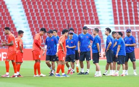 Xuân Son trở lại Rajamangala, Văn Vĩ báo tin vui cho HLV Kim Sang Sik