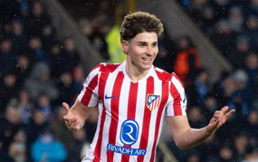 Julian Alvarez bị CĐV Atletico Madrid la ó, phản ứng dữ dội 