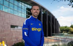 Người hâm mộ Liverpool thất vọng khi cựu đội trưởng Henderson chính thức gia nhập Chelsea