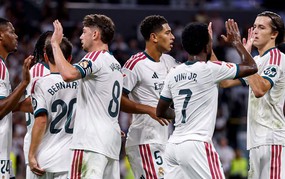 Mbappe lập cú đúp, Real Madrid bắt kịp Barca ở La Liga