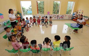 Phấn đấu phổ cập giáo dục mầm non 3 - 5 tuổi vào năm 2030