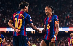 Valencia - Barcelona: Raphinha nhập vai “số 9”