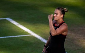 Sabalenka yêu cầu dừng trận đấu ở US Open vì ngửi thấy mùi... cần sa