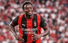 AC Milan: Alphadjo Cisse, món quà bất ngờ của Amorim