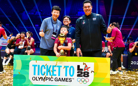 Tin nóng thể thao sáng 9/9: Gia đình của huyền thoại bóng chuyền Trung Quốc thu hút chú ý trước ASIAD 2026