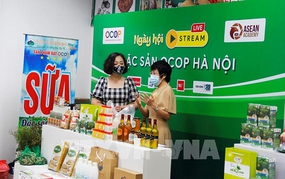 Phiên chợ đêm trên mây vì nông sản và nông thôn mới Hà Nội