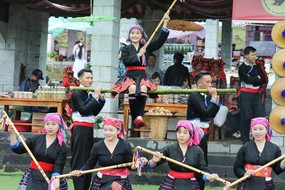 “Xuân quê hương” tại Làng Văn hóa - Du lịch các dân tộc Việt Nam