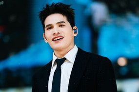 Fan kêu gọi thực hiện "chiến dịch kép" vote đề cử Cống hiến mừng sinh nhật Quốc Thiên