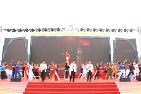 Khai mạc Liên hoan Tuyên truyền lưu động toàn quốc