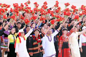 Chuẩn mực con người Việt Nam trong kỷ nguyên mới (Kỳ 1): Bước phát triển mới trong tư duy xây dựng con người
