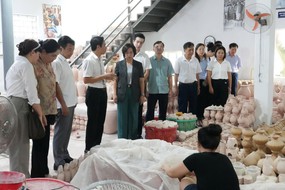 Phát triển kinh tế tập thể gắn với bảo tồn và phát huy giá trị làng nghề