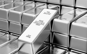 Giá bạc tăng gần 10,6%