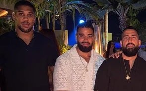 Anthony Joshua được xác nhận đã trong tình trạng ổn định