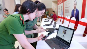 Nâng cao tri thức Việt trong kỷ nguyên mới - Bài 1: Lan tỏa từ Tổ công nghệ số cộng đồng