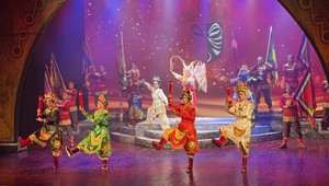 Góc nhìn 365: "Điểm tựa" để tuồng... bước tiếp