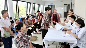 Nghị quyết 72-NQ/TW: Xây dựng gói dịch vụ y tế cơ bản thuộc phạm vi miễn phí