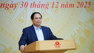 Thủ tướng chủ trì Hội nghị sơ kết triển khai xây dựng nhà cho nhân dân bị thiệt hại do bão lũ tại miền Trung