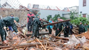 Ninh Bình khẩn trương khắc phục hậu quả lốc xoáy kinh hoàng