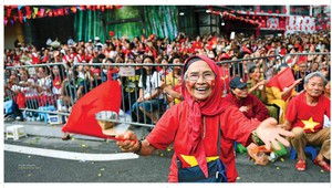 Sách ảnh song ngữ "Việt Nam hạnh phúc" chào mừng Đại hội XIV của Đảng