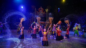 Chuyển đổi số từ quầy vé truyền thống (kỳ 1): "Cú chạm" không chỉ làm thay đổi một thói quen