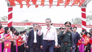 Nơi biên cương, tương lai bắt đầu từ một mái trường