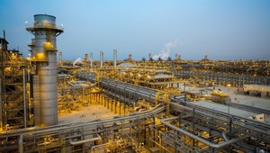 Xung đột tại Trung Đông: Nhà máy lọc dầu lớn của UAE phải tạm dừng hoạt động