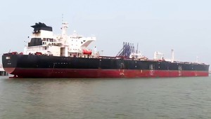 Mỹ cho phép tàu chở dầu Iran đi qua Eo biển Hormuz