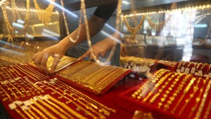 Giá vàng giảm trước kỳ vọng về cuộc đàm phán hòa bình Mỹ - Iran