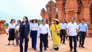 Xây dựng không gian sinh thái - văn hóa - du lịch quy mô lớn phía Tây Thủ đô