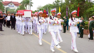 Lễ đón nhận 28 hài cốt liệt sĩ quân tình nguyện và chuyên gia Việt Nam hy sinh tại Lào