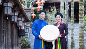 Văn hoá quan họ trong "Yêu nhau ngả nón ra ngồi"