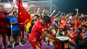 Quang Hải gõ trống ăn mừng chức vô địch ASEAN Cup 2026 theo phong cách Viking