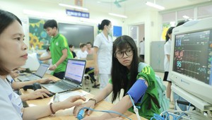 Hà Nội khẩn trương khám sức khỏe, số hóa dữ liệu y tế học đường