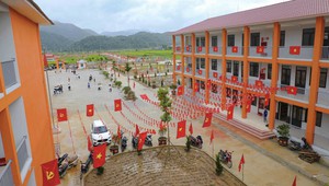 Những ngôi trường mới vùng biên giới: Mở cánh cửa tương lai cho học sinh vùng biên