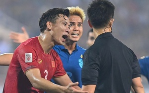 Video AFF Cup 14/1: AFF vinh danh Theerathon và Quế Ngọc Hải