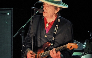 Bob Dylan từng nghiện ma túy và định tự vẫn