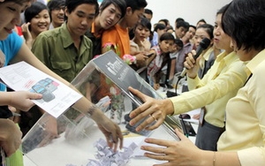Viettel, VinaPhone bán iPhone 4S trong tháng 12