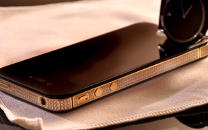 iPhone 4S đính 508 viên kim cương