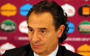 Italia thua CK EURO, Prandelli vẫn quyết ngồi “ghế nóng”