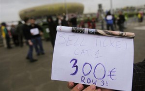 Lăn cùng Tango 12: Dân phe vé thất thu!