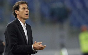 Roma thắng trận thứ 10 ở Serie A: '27 nhà ảo thuật' của ông Garcia