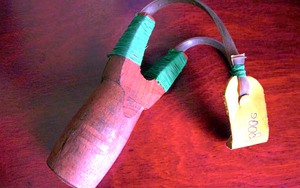 Bên lề: Cảnh sát Myanmar được trang bị súng cao su