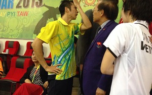 VIDEO: Đánh quá sung, Tiến Minh buộc đối thủ bỏ cuộc ở Tứ kết