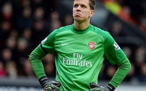 Szczesny văng tục sau trận thua thảm Liverpool