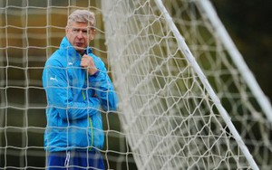 Wenger linh hoạt chiến thuật trận gặp Anderlecht