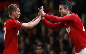 Van Persie có thể phải ngồi dự bị cho James Wilson