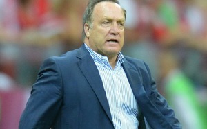 Serbia thua Đan Mạch trên sân nhà, Dick Advocaat từ chức